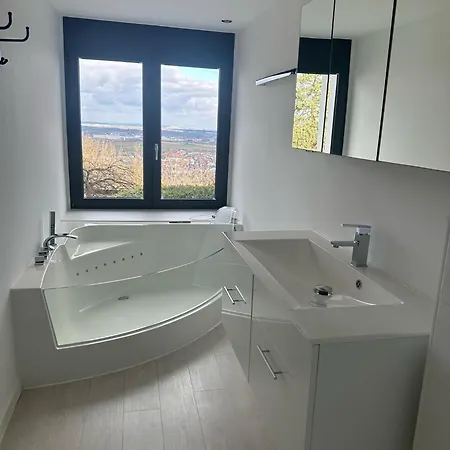 Schillerhohe Luxury-hideout - Traumblick Mit Viel Platz Und Privatsphare