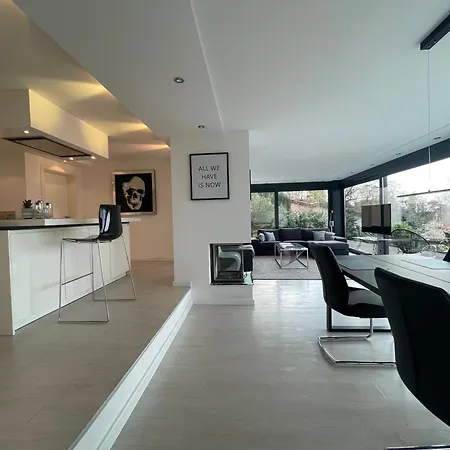 Schillerhohe Luxury-hideout - Traumblick Mit Viel Platz Und Privatsphare Gerlingen