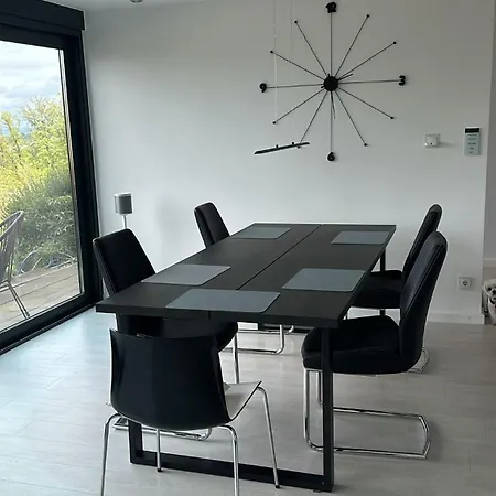 Apartment Schillerhohe Luxury-hideout - Traumblick Mit Viel Platz Und Privatsphare Gerlingen